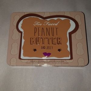 Too Faced Peanut Butter and Jelly palette